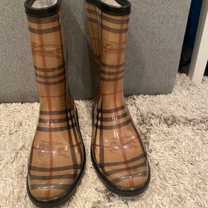 Burberry rain boots
